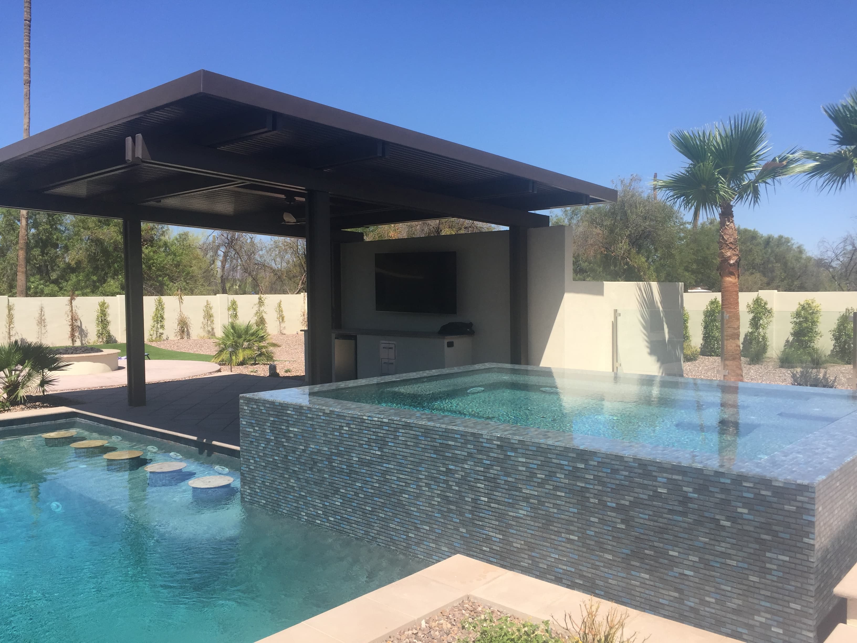 Private Pool & Outdoor Living — 8