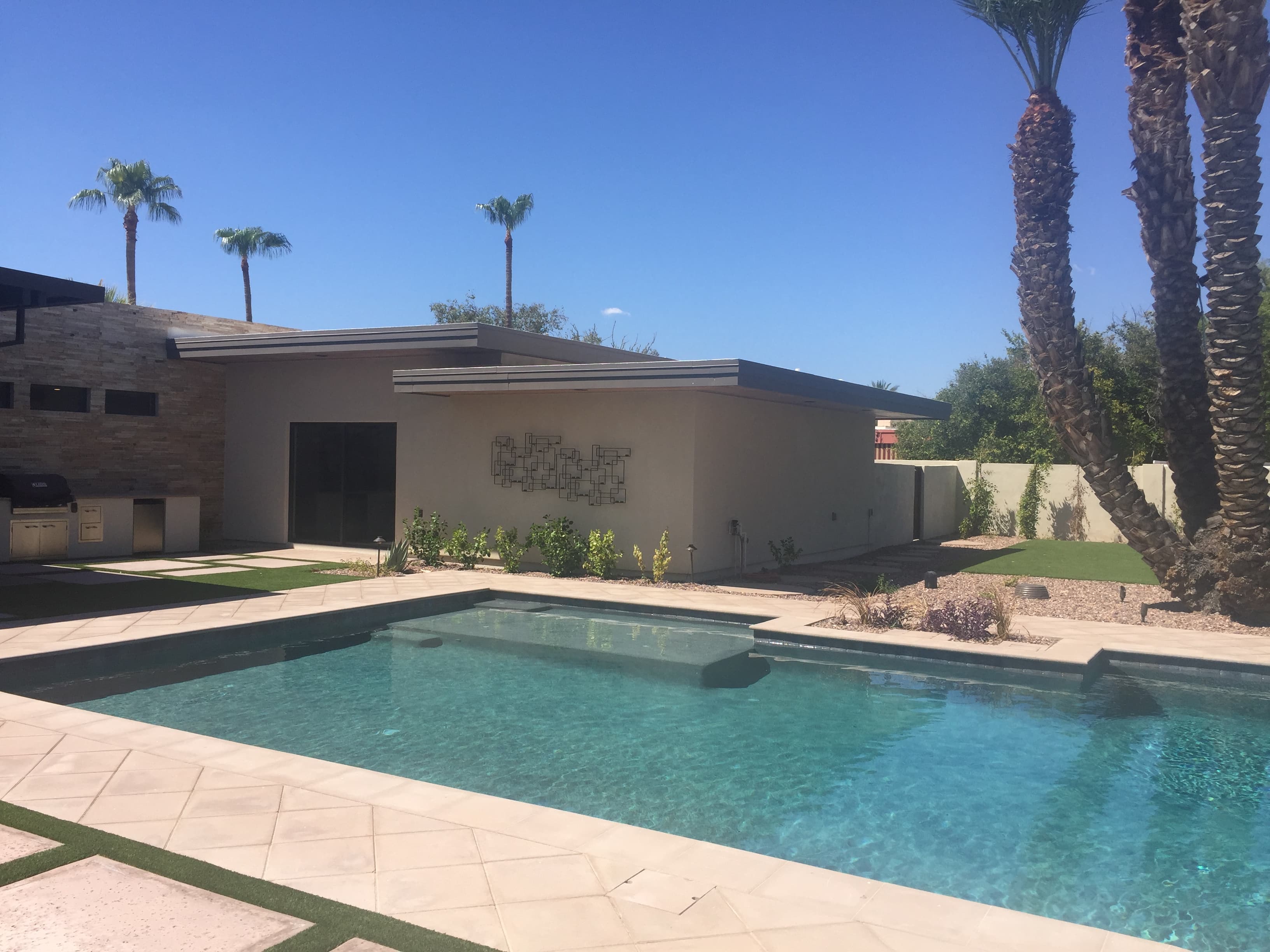 Private Pool & Outdoor Living — 9
