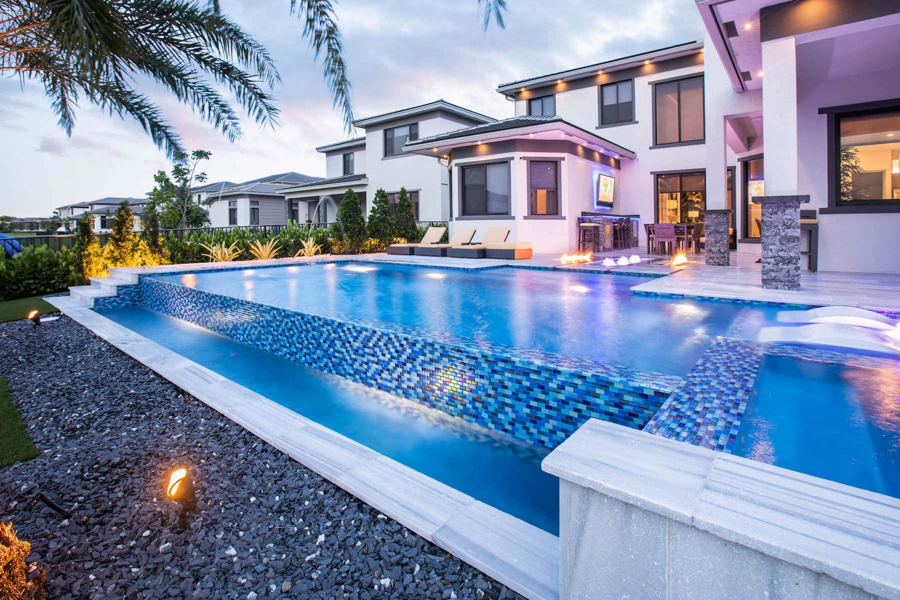 Infinity-Edge Mosaic Pool