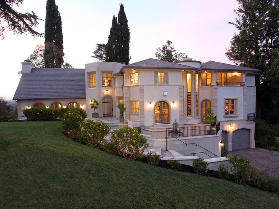 Hillside Traditional Residence